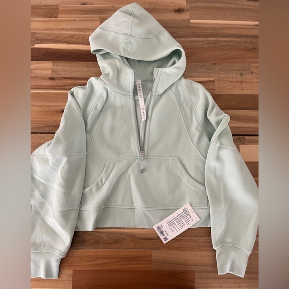 💚🩵Delicate Mint🩵💚 Scuba 1/2 Zip - Picture 2 of 3